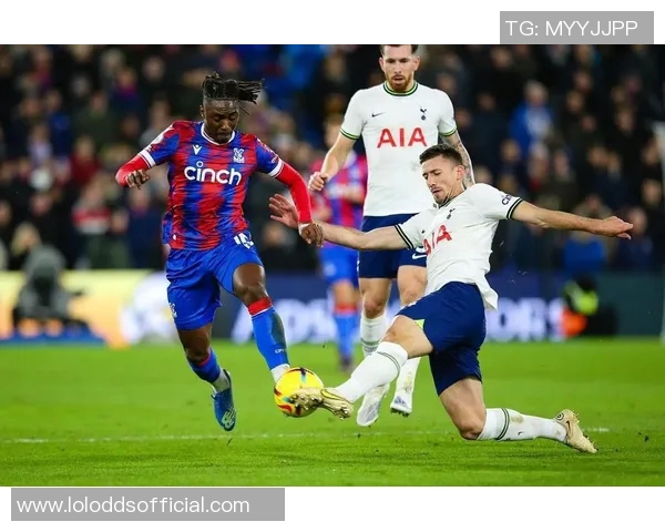 意甲激战热刺与巴萨握手言和红牌事件引发全场热议与争议