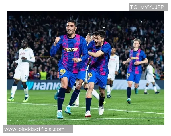 欧联杯热刺与巴萨激战成平局全场气氛紧张引发球迷热议