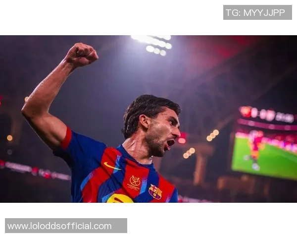 英超激战：那不勒斯大胜巴萨乌龙球引发争议判罚全场沸腾