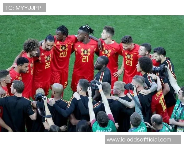 世界杯激战巴萨逆转拜仁点球大战引发全场狂欢与转会传闻交织