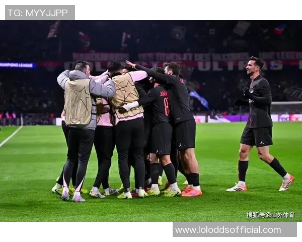 热刺大胜巴黎圣日耳曼6-2神扑时刻引发全场热烈反响