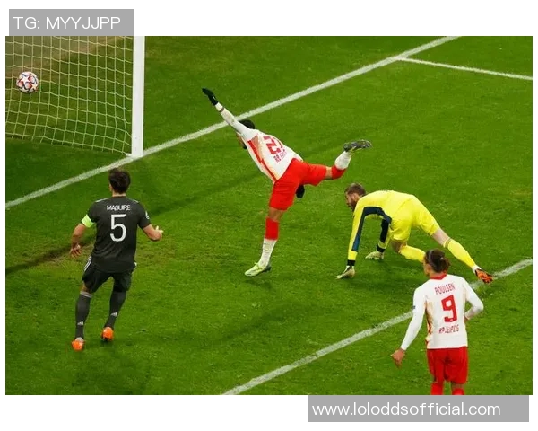 足总杯激战莱比锡与曼联战成平局赛场瞬间引发热烈反响