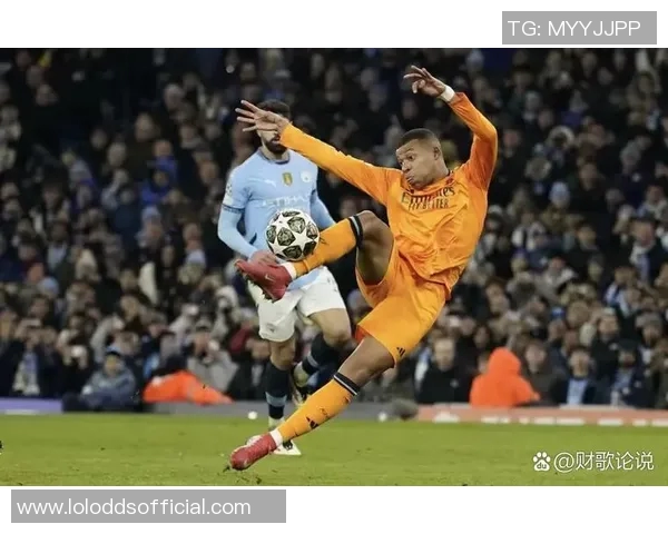 国王杯精彩对决曼城与巴黎圣日耳曼战成平局红牌争议引发全场热议